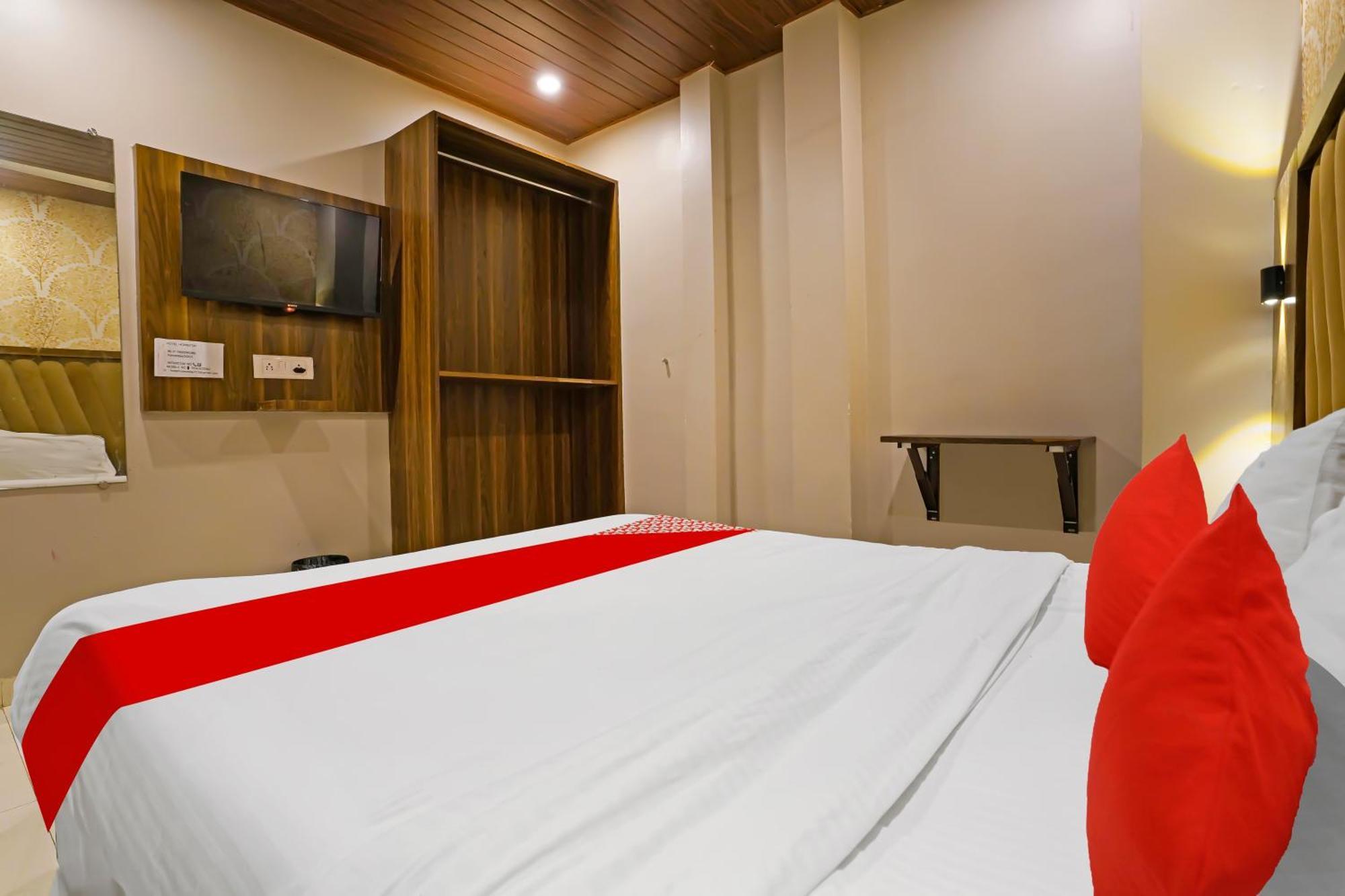 מומביי Super Hotel O Homestay Andheri East מראה חיצוני תמונה