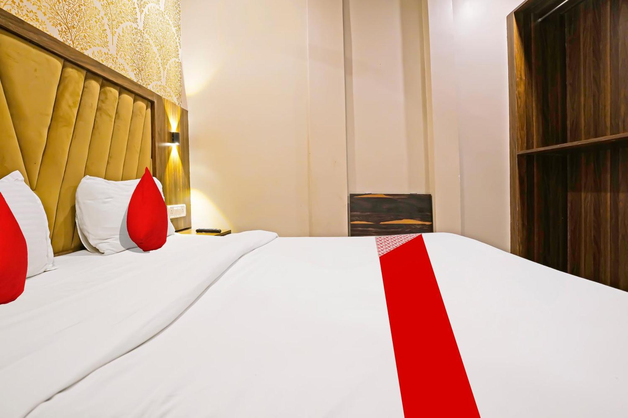 מומביי Super Hotel O Homestay Andheri East מראה חיצוני תמונה