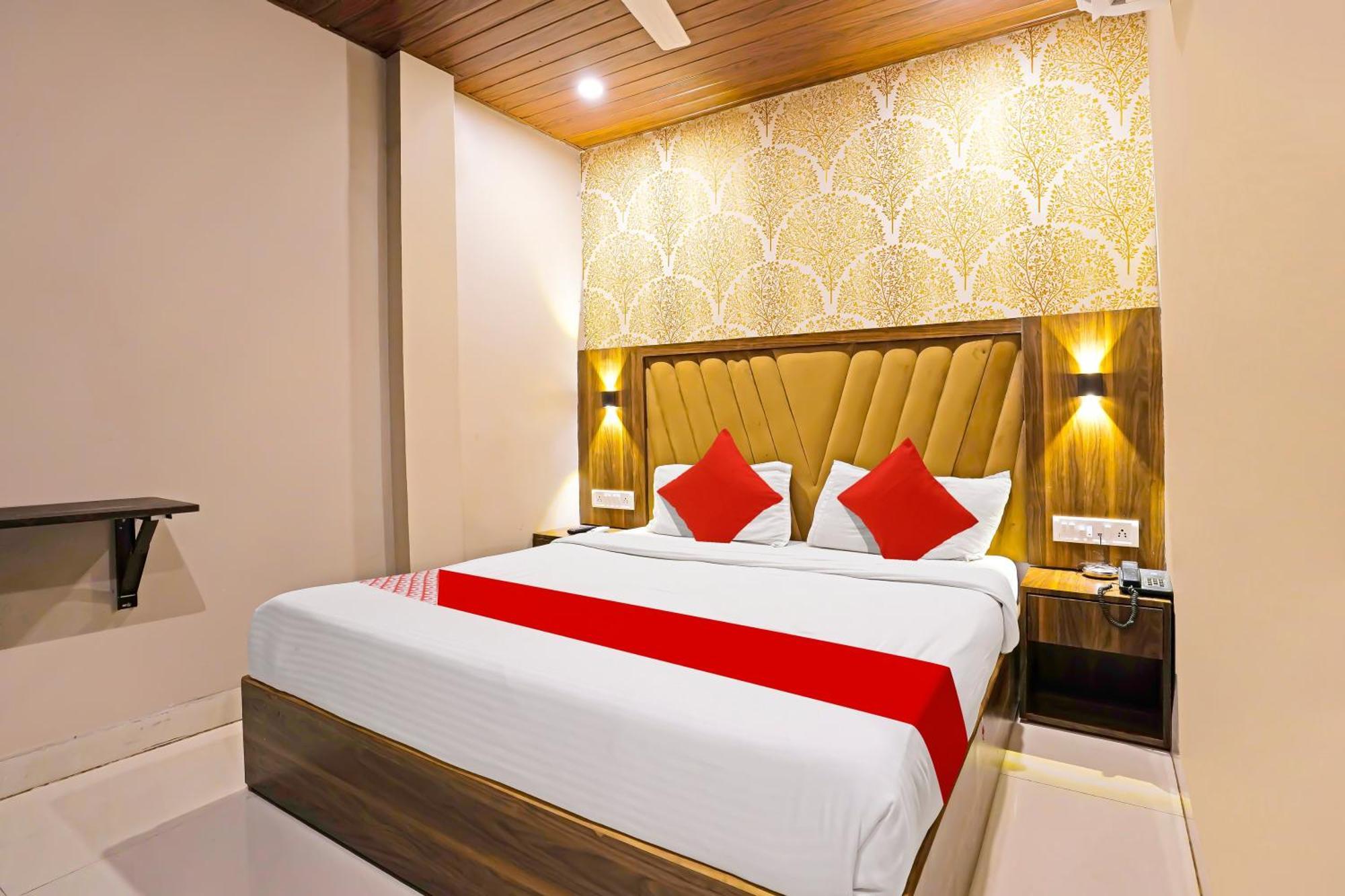 מומביי Super Hotel O Homestay Andheri East מראה חיצוני תמונה