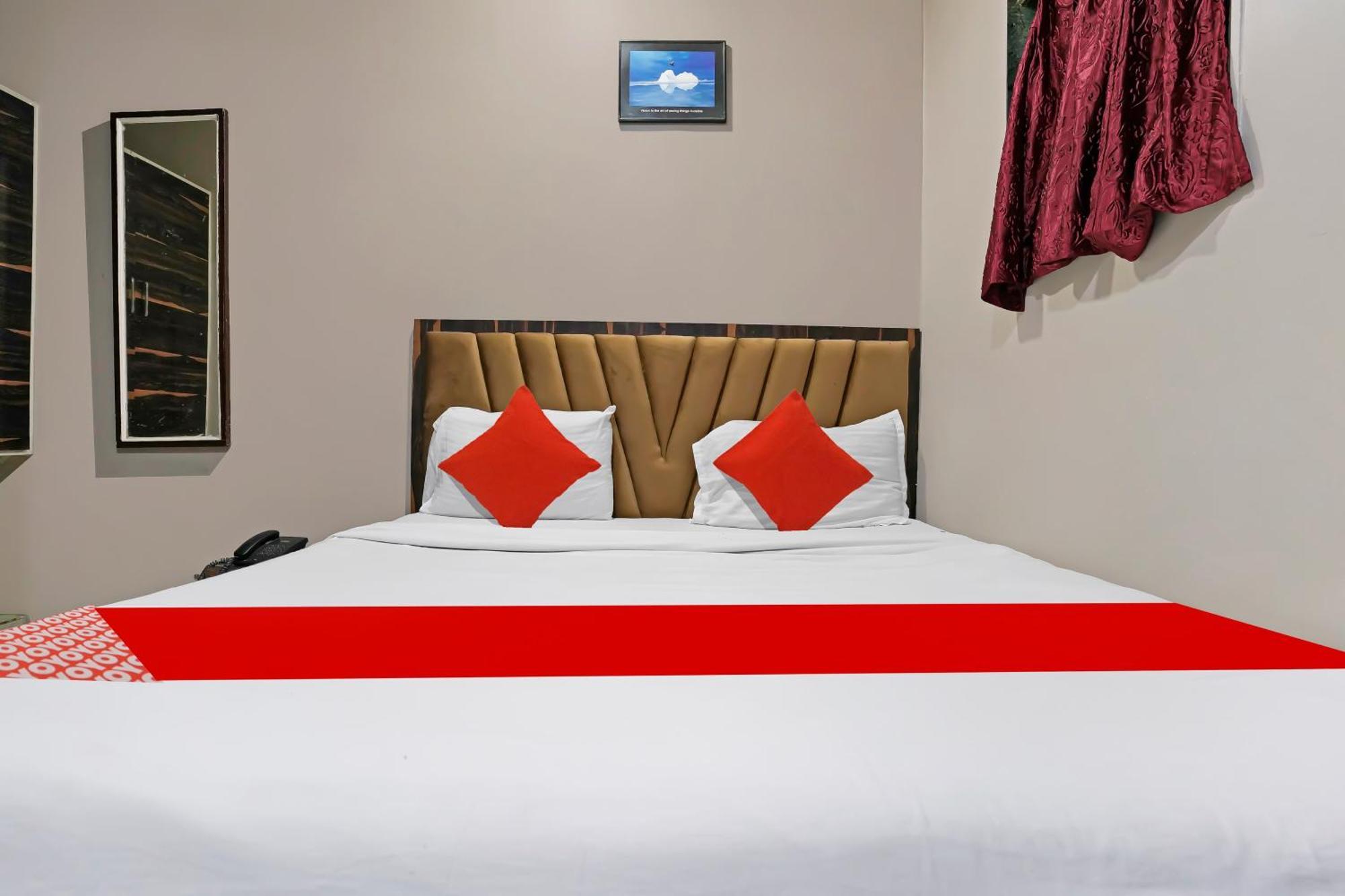 מומביי Super Hotel O Homestay Andheri East מראה חיצוני תמונה